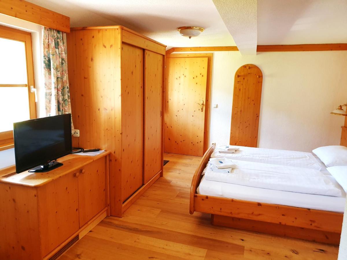 Landhotel Lacknerhof Mariapfarr Eksteriør bilde