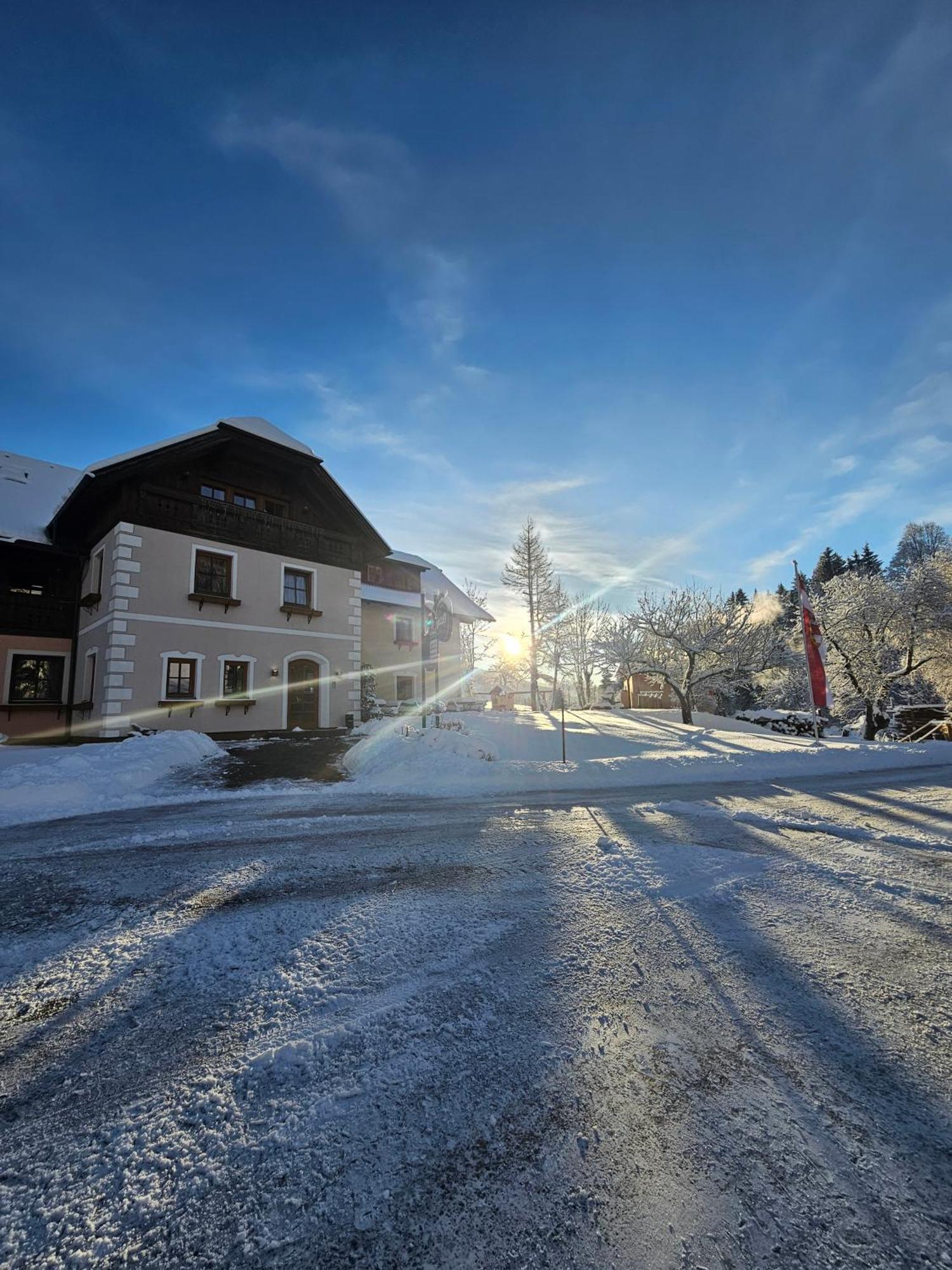 Landhotel Lacknerhof Mariapfarr Eksteriør bilde